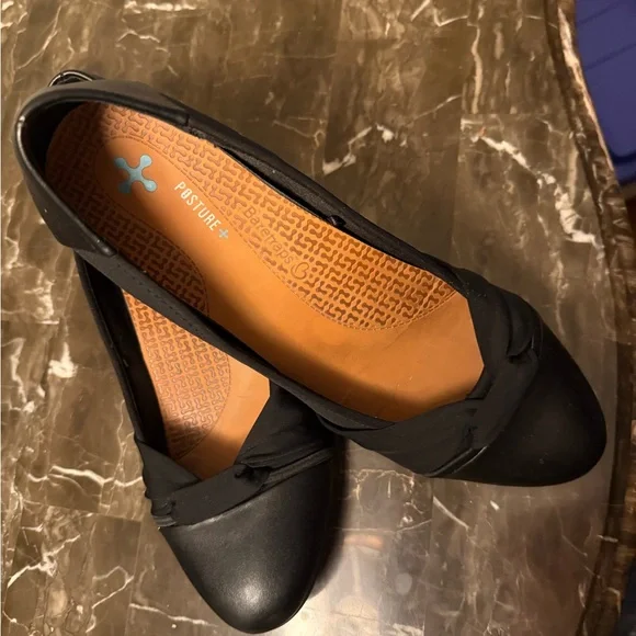 Baretraps - Posture+ Black Women's Shoes - Picture 1 of 8